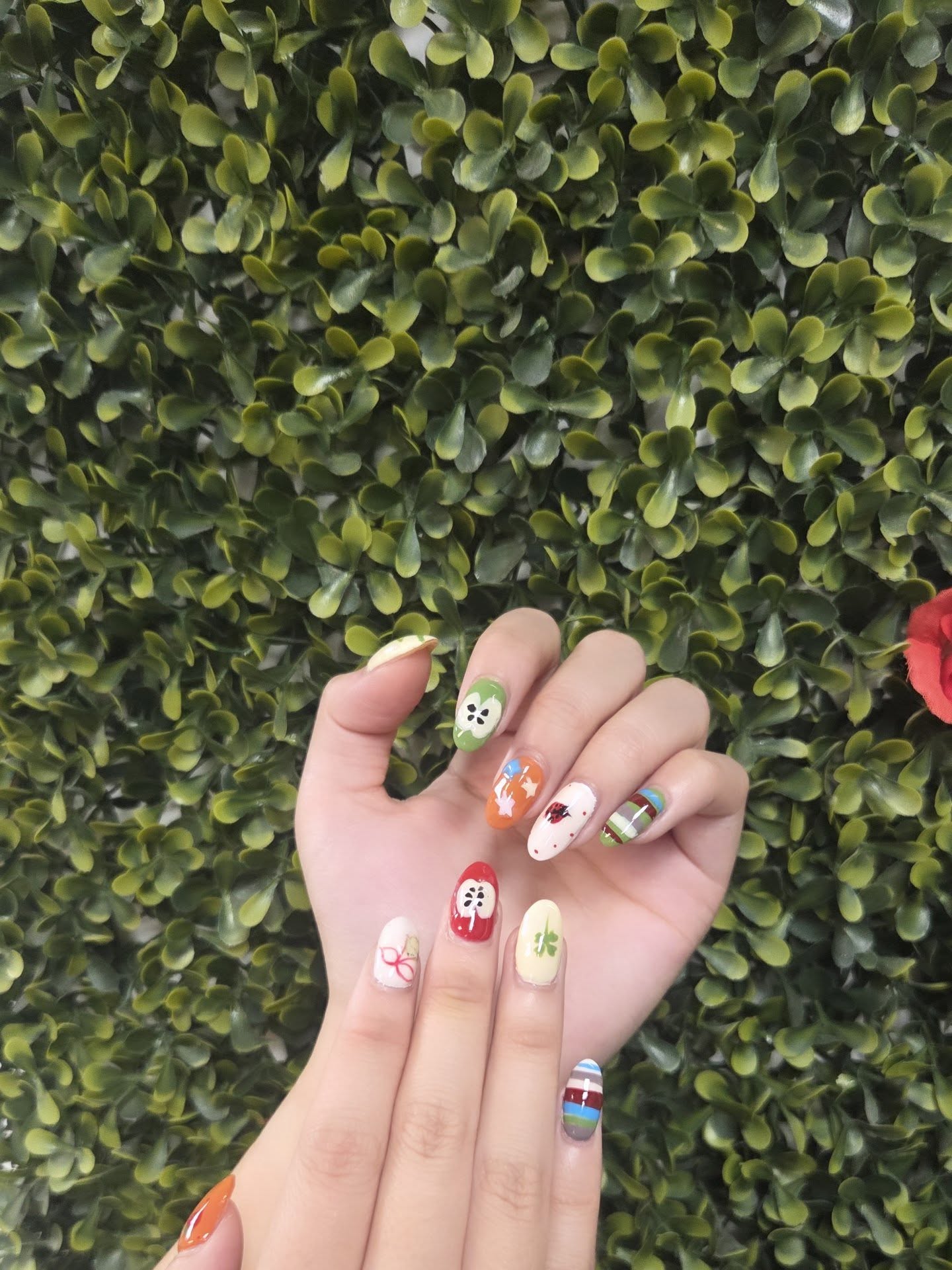 Chrome rose gold nail art